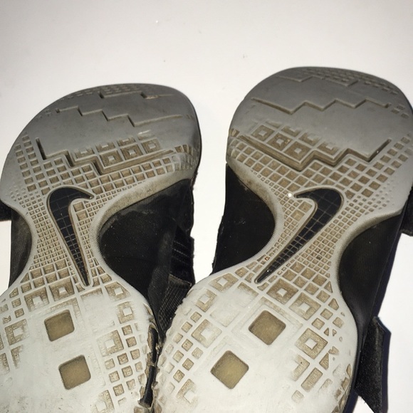 Nike Lebron James Boys Basketball Shoes - Picture 4 of 10